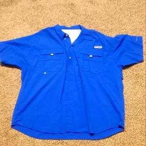 Mens Columbia 2x blue button up shirt